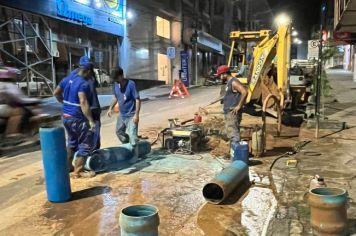 SAAE realiza reparos emergenciais em adutora na Rua Doutor Milton Bandeira