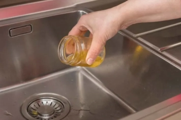 O impacto do descarte indevido de óleo no esgoto