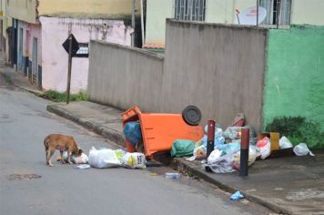 Continuam as ações de fiscalização e organização na limpeza pública