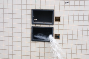 Furtos de hidrômetros provocam desperdício de água e custos ao sistema