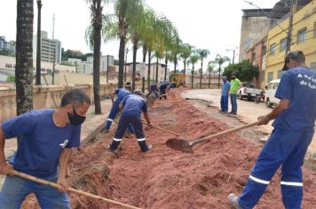 SAAE inicia instalação de nova rede de água e reforma de trechos da rede esgoto na Bueno Brandão
